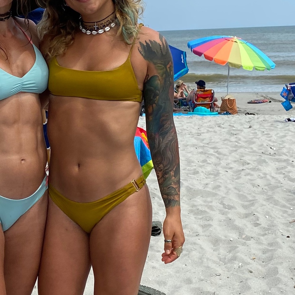 Beautiful Green L-Space bathing suit in perfect condition! 💚